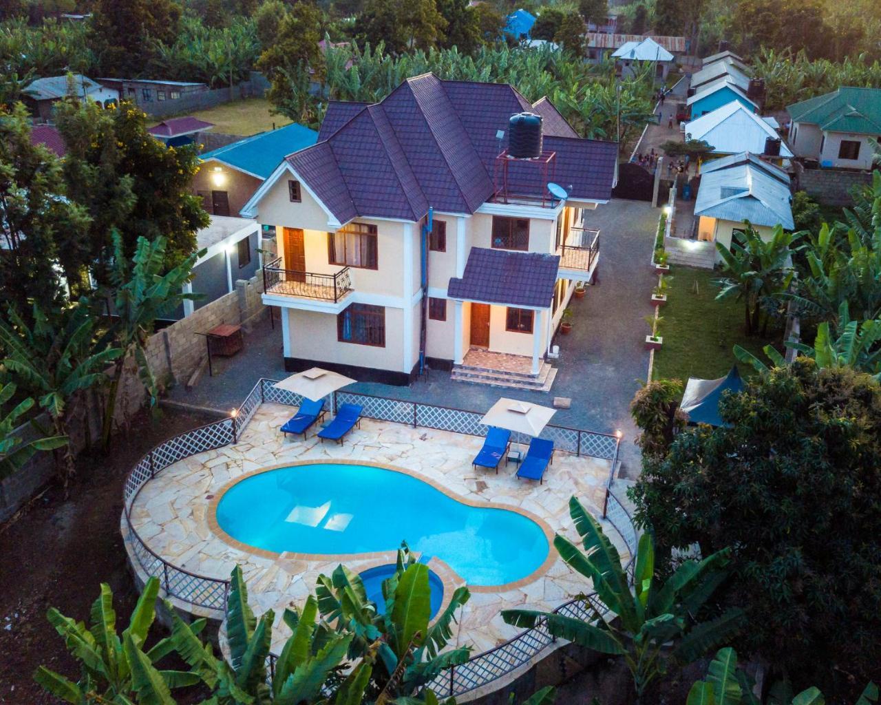 Rayan Apartments & Safaris Arusha Ngoại thất bức ảnh